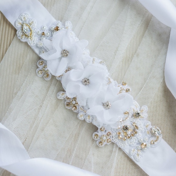 Wedding Beaded Flower Sash. Bridal Dress Sash.